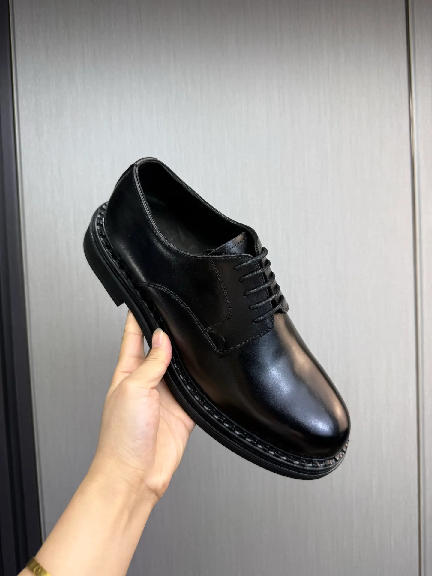 Men's shoes 💰900💰 DG. Men's casual lace-up leather shoes, the latest hot style 🔥 1:1 original purchase quality, top quality goods ⬆️The upper is imported open-edge beaded cowhide, cowhide, and cow suede. The hand-made three-dimensional stitching highlights the round toe design. The inner foot pads are all imported cowhide, with the original wear-resistant foam outsole, matching code 39-44, (38, 45 custom-made, non-returnable)